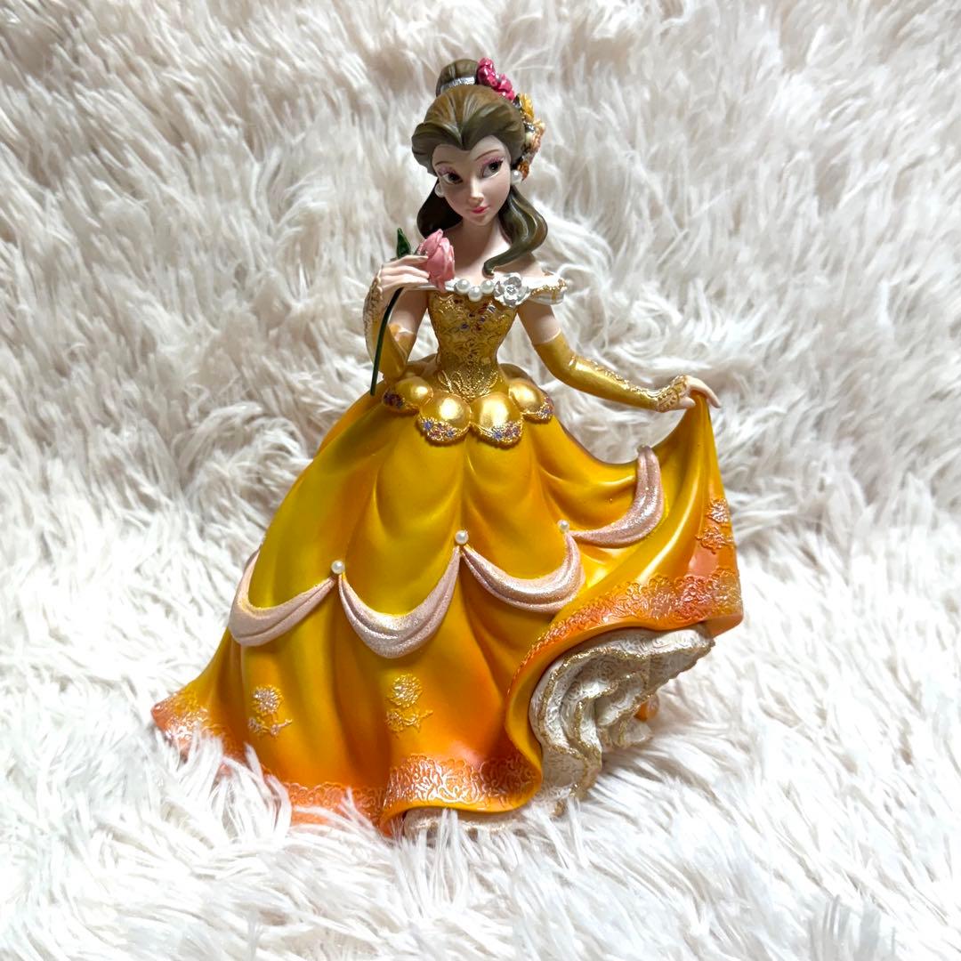 ディズニーショーケースコレクション　ベル　箱付き　美女と野獣　フィギュア
