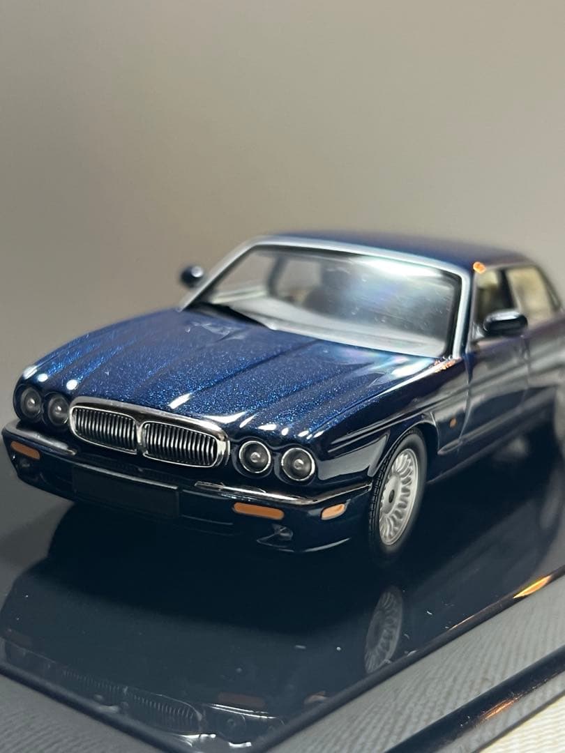 JAGUAR ジャガー XJ 1/43 ダークブルー