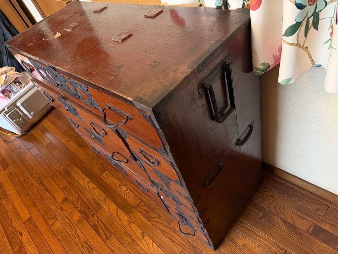 日本家具　衣装箪笥　巨匠作品　芸術美術　骨董　アンティーク天然無垢？けやき？欅？