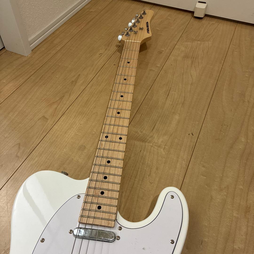 極美品！プレイテックのテレキャスタータイプエレキギターです　メイプル指板！