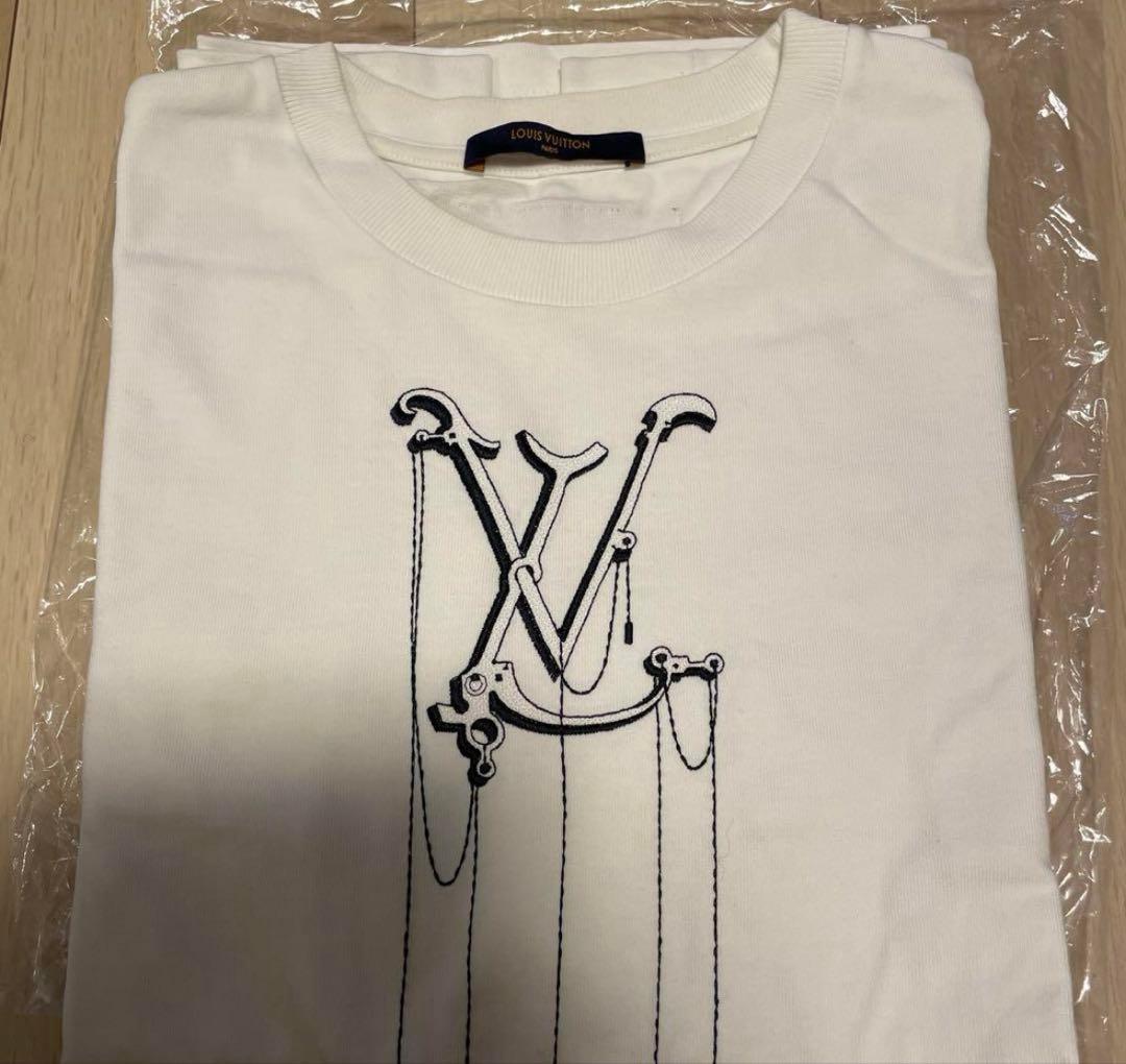 明日まで ルイヴィトン 刺繍 エンブロイダリー インサイドアウト 白シャツ