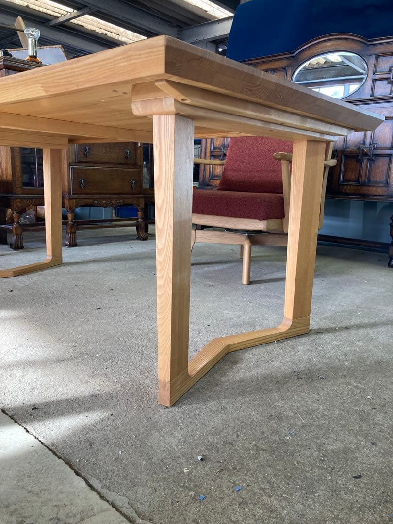 カリモクダイニングテーブル　DU5660 HE