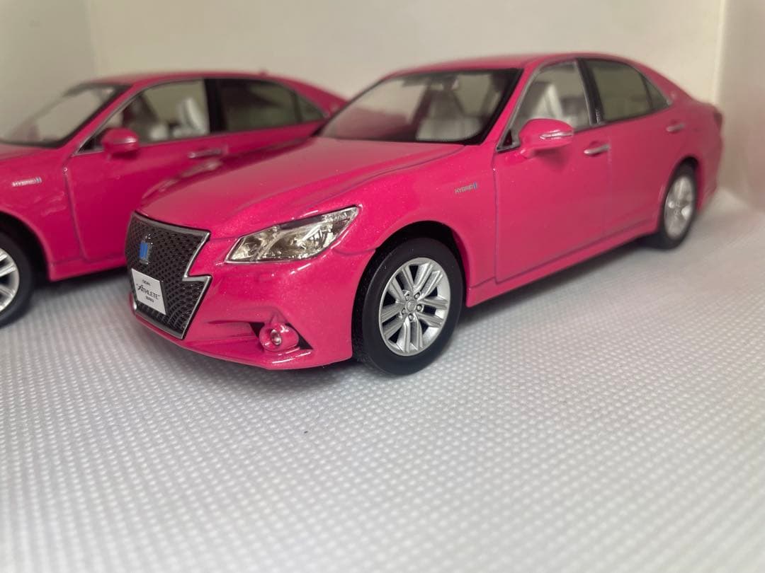 【2台セット】トヨタ ピンク クラウン ミニカー カラーサンプル