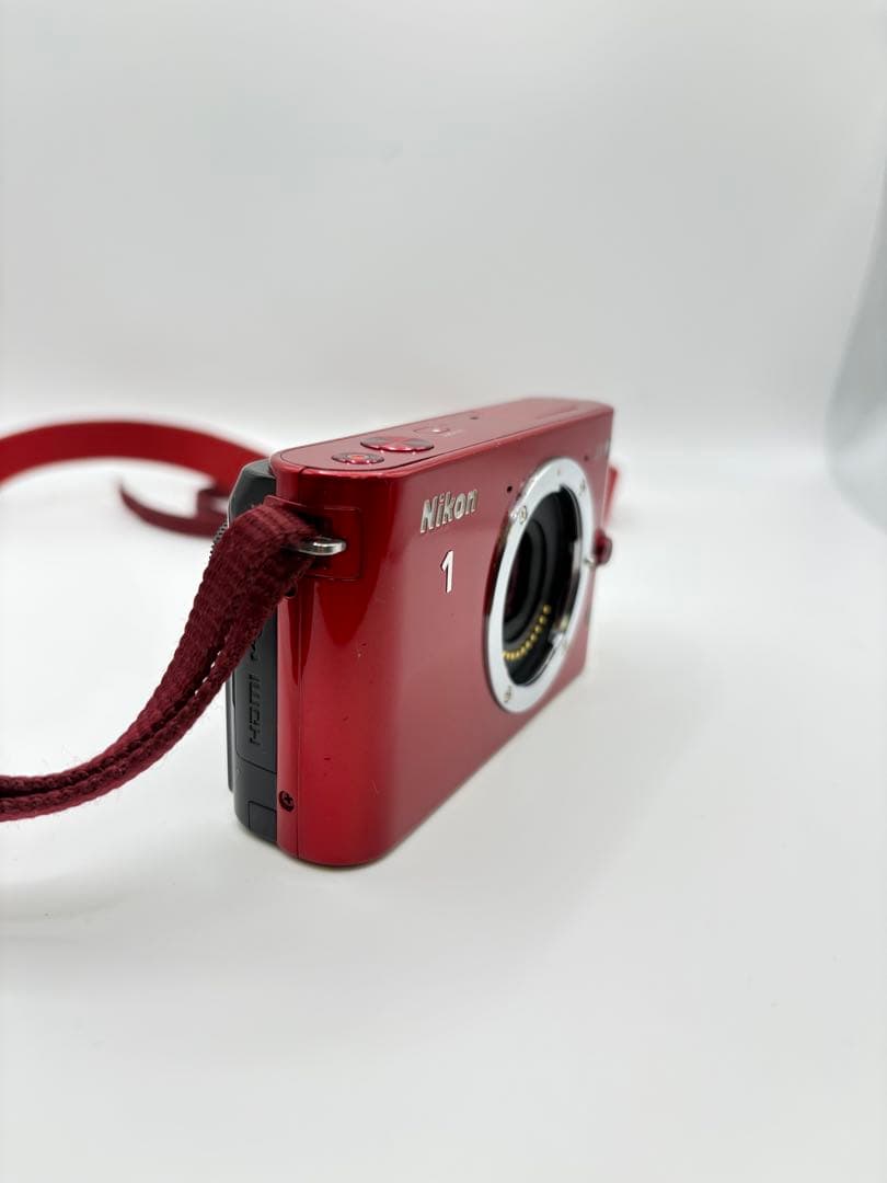 Nikon1 J1 ミラーレス一眼カメラ　本体