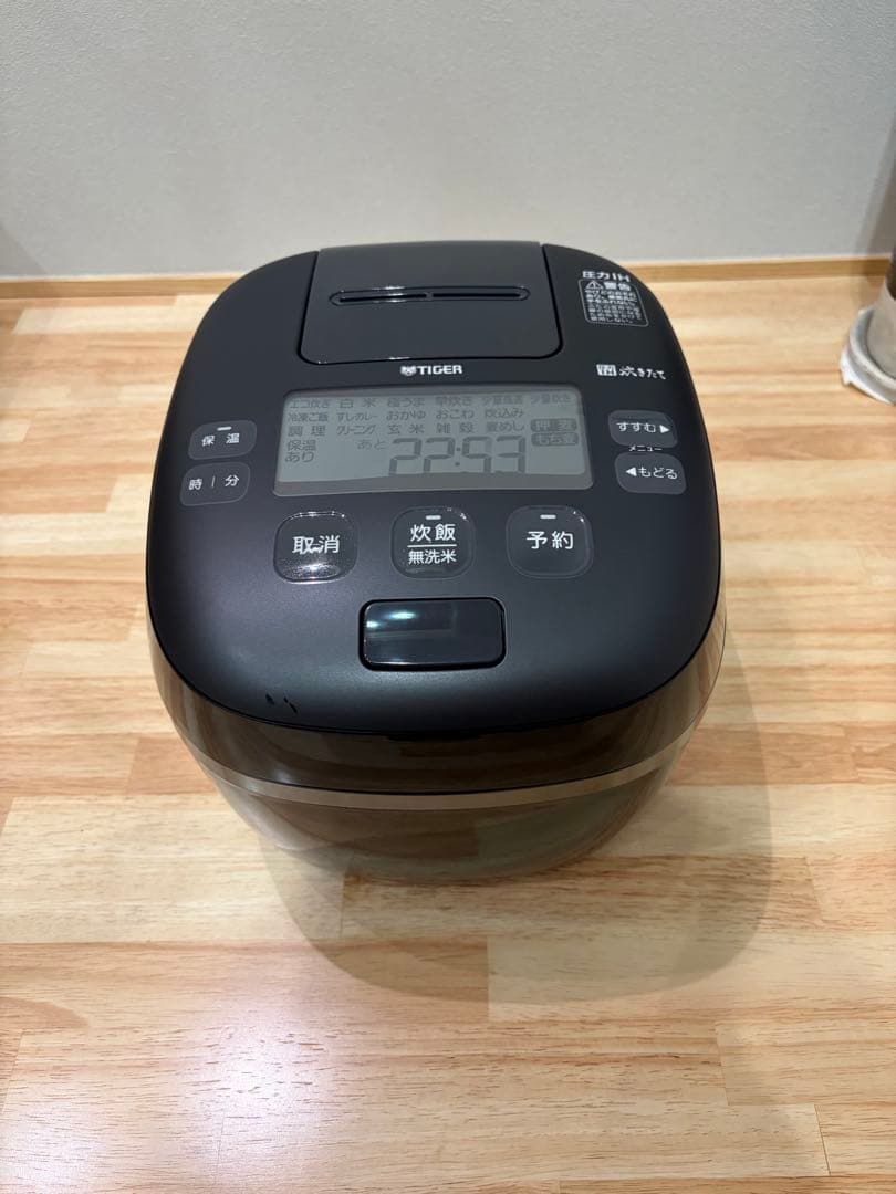 【未使用品】タイガー魔法瓶 炊きたて ご泡火炊き JPI-X100-KX