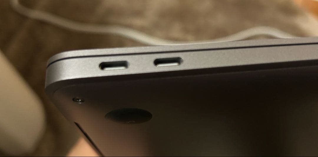 MacBook Air 2020 Core i3 13インチ 256GB