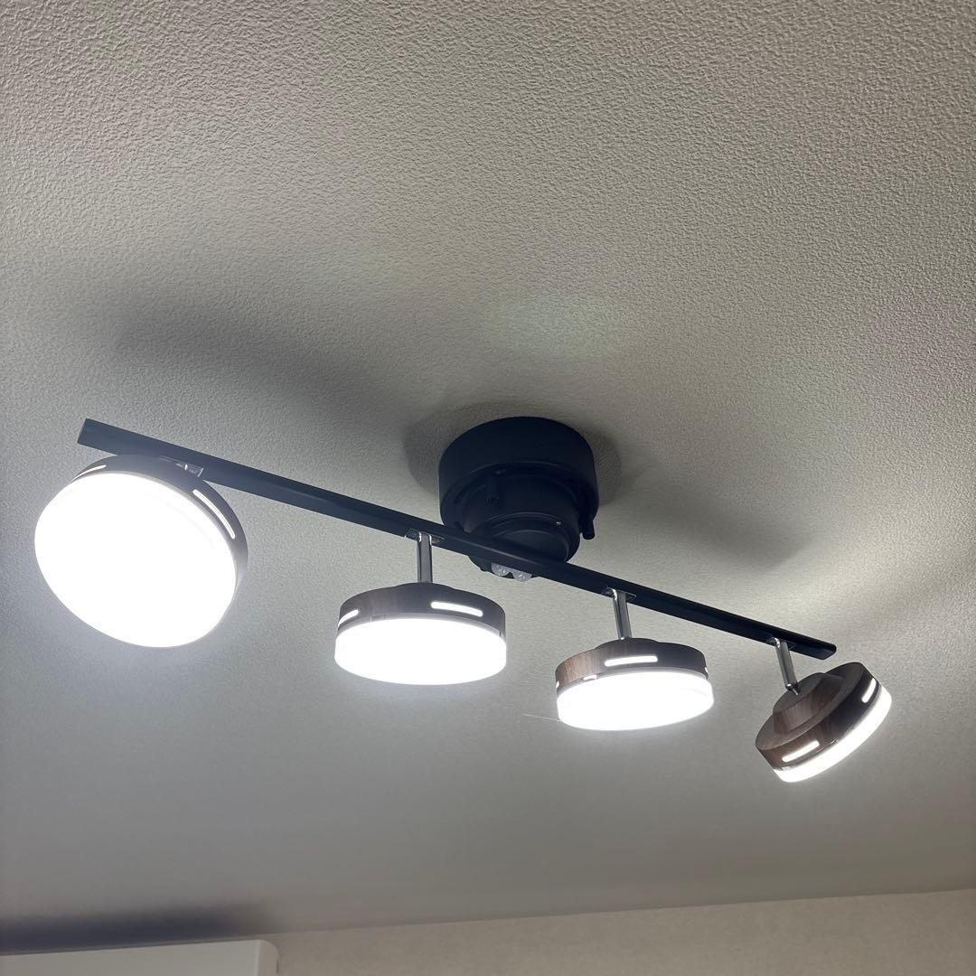 ニトリ　4灯LEDシーリングライト(YP787C ミドルブラウン)