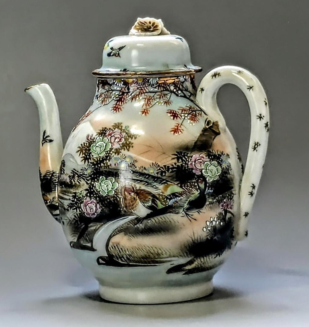 オールドニッポン ポット　花鳥図　白釉盛上　花摘み・フラワーハンドル　超細密画