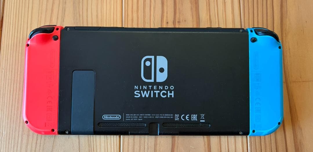Nintendo Switch 本体 ジョイコン4個、キャリーバッグ付き