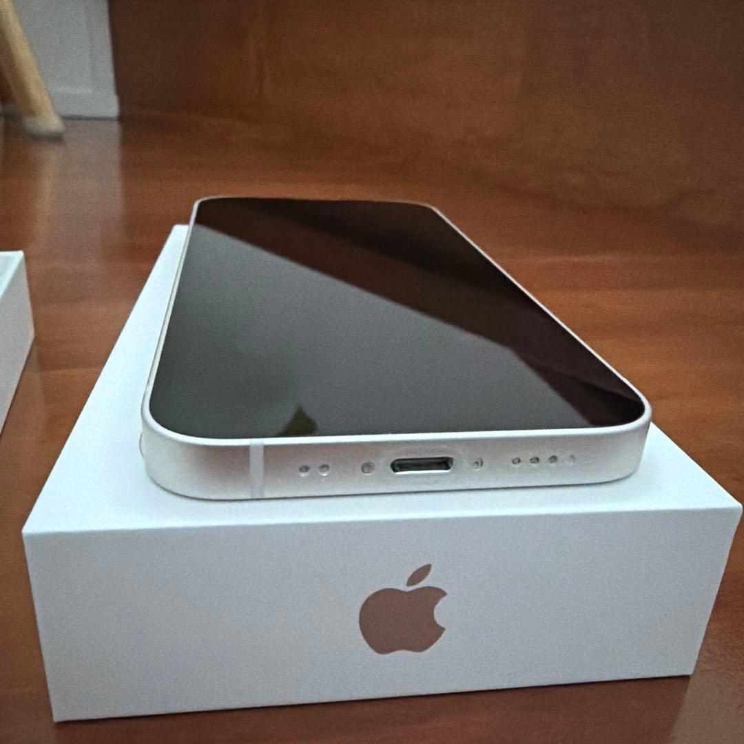 iPhone 13mini 256GB 本体 　　箱/ケーブル付 SIMフリー