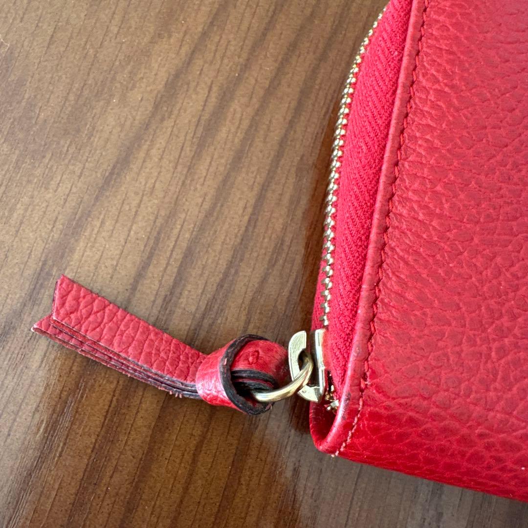 グッチ　財布　赤