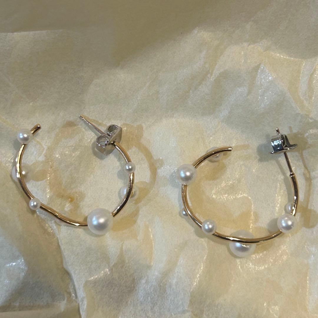 パールの個性的なピアス