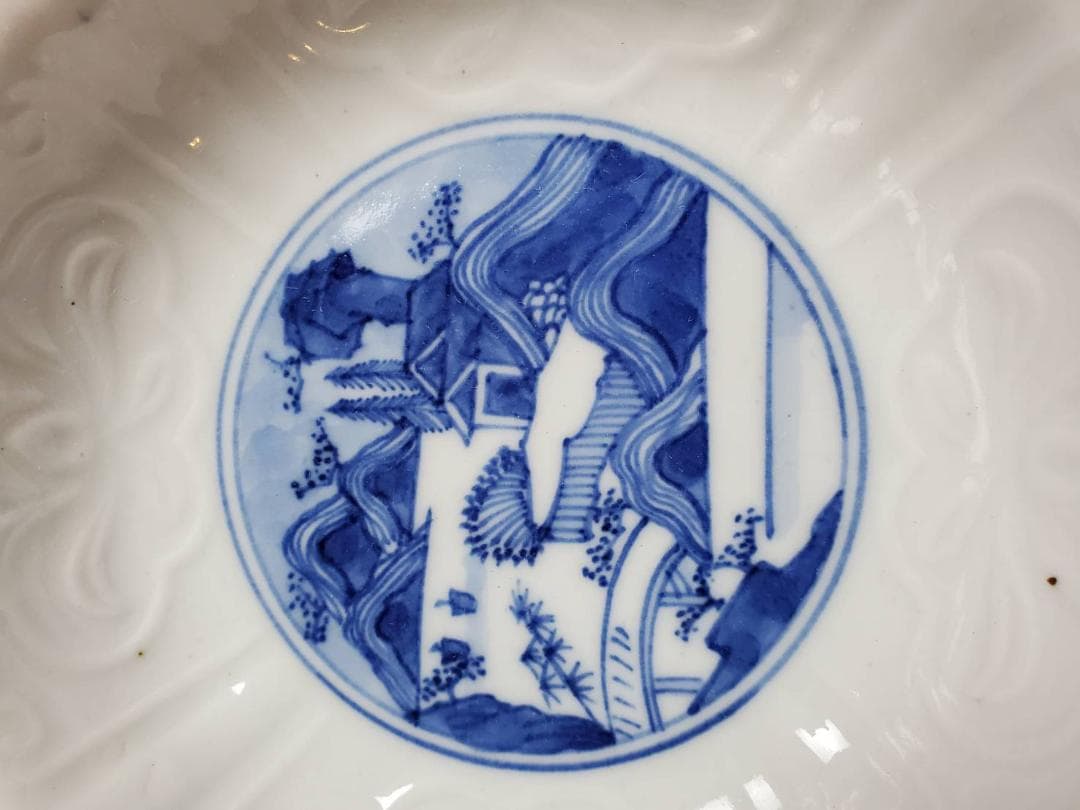 伊万里陽刻染付なます皿　渦福