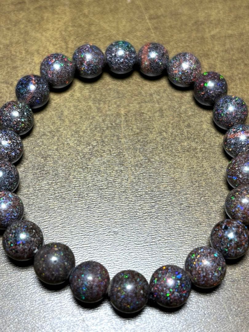 ハイグレード！！ブラックマトリックスオパールブレス約8.6㎜（新品）虹色遊色