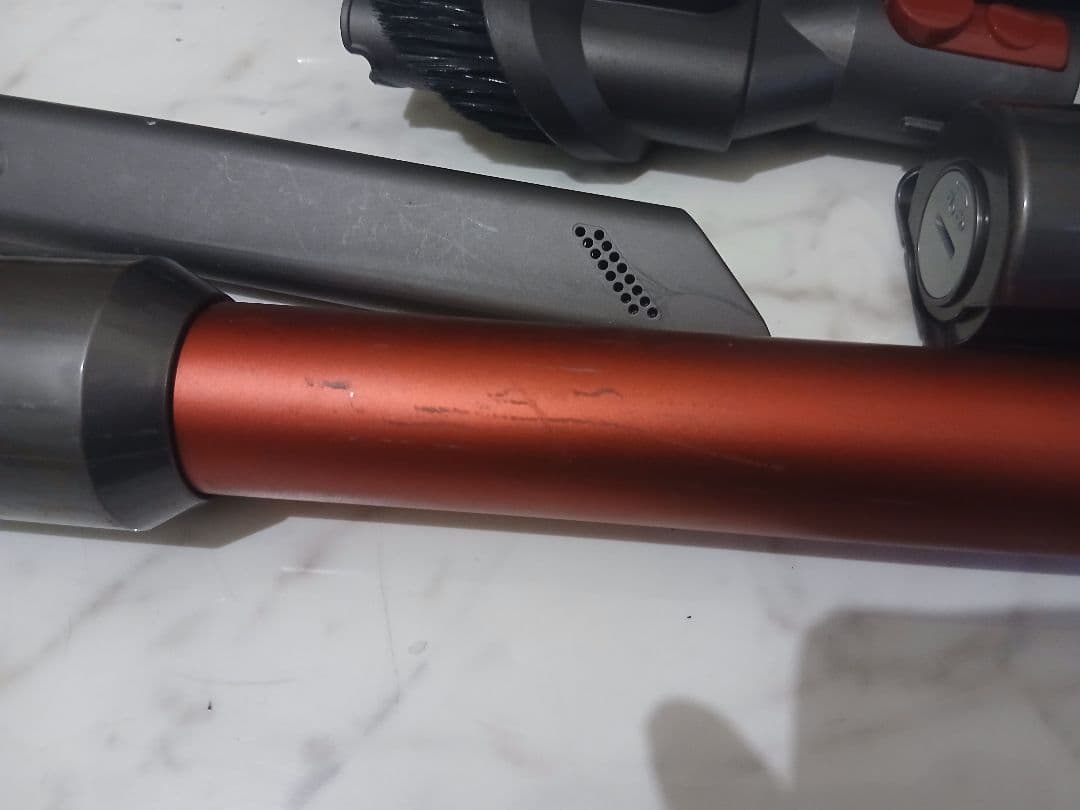 Dyson V10 SV12 レッド Fluffyヘッド付 付属品多数 動作良好