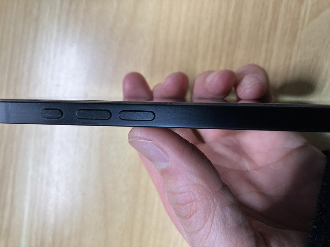 【新品同様】iPhone 16e｜128GB｜SIMフリー　おまけつき