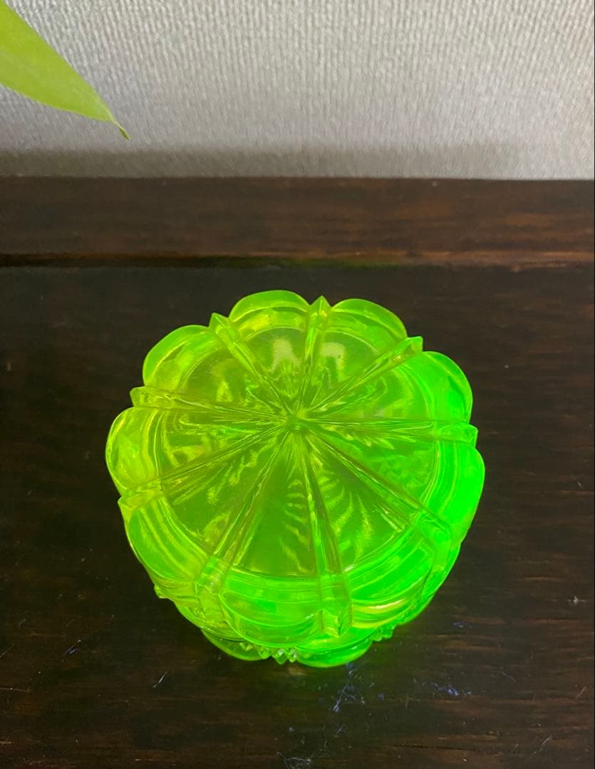 ベルギー　ヴァルサンランベール　ウランガラス　小物入れ