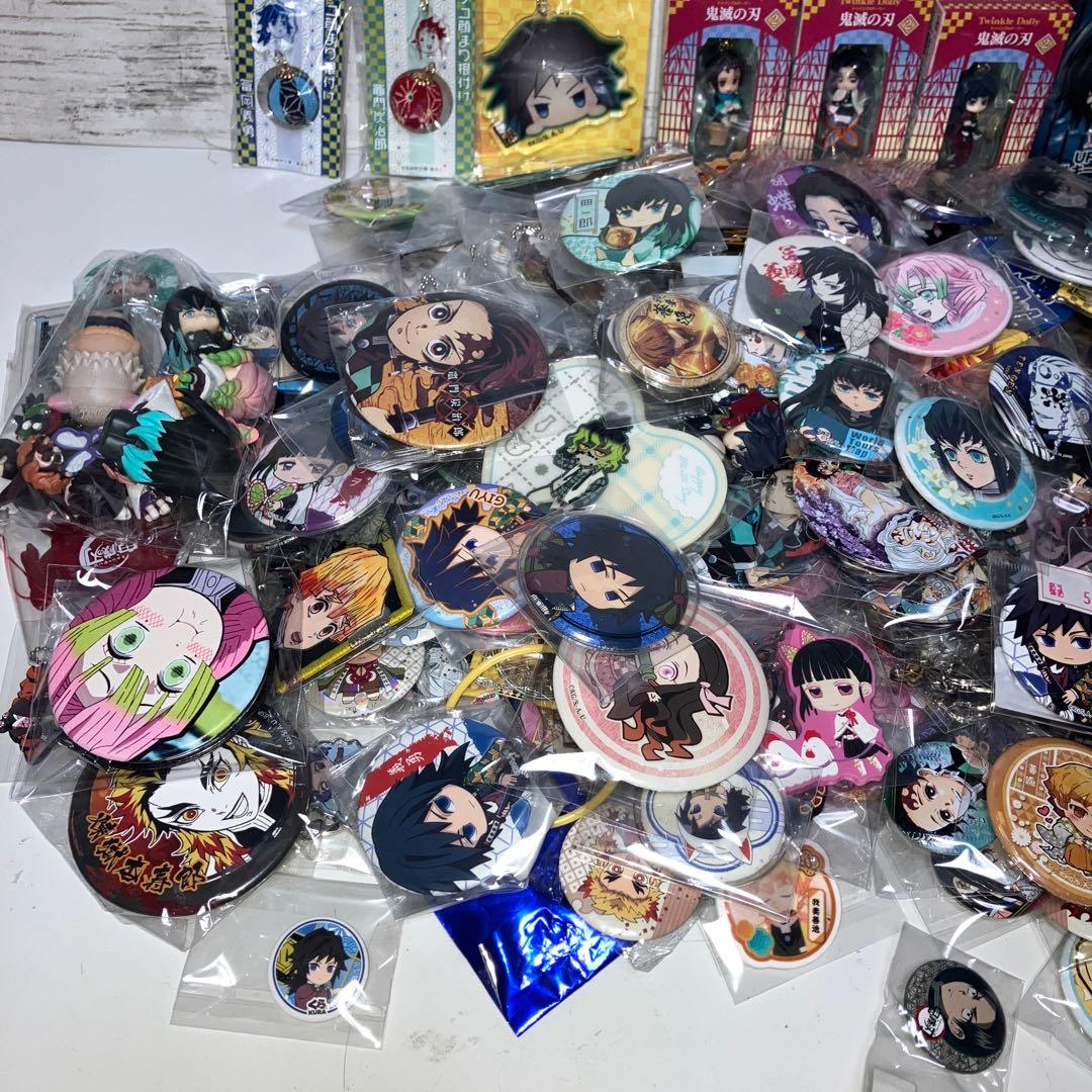 鬼滅の刃　ストラップ　缶バッジ　ラバー　まとめ売り