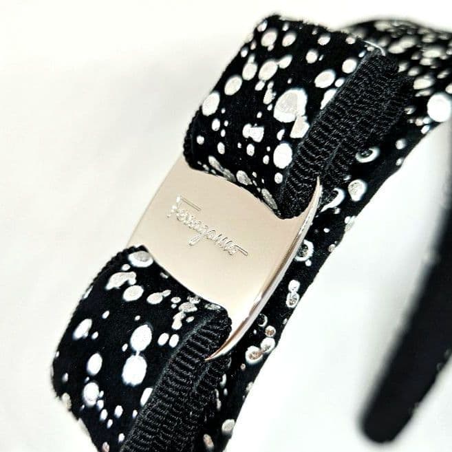 新品✨フェラガモ✨ヴァラリボン✨ドットカチューシャ✨ブラック✨シルバーペイント