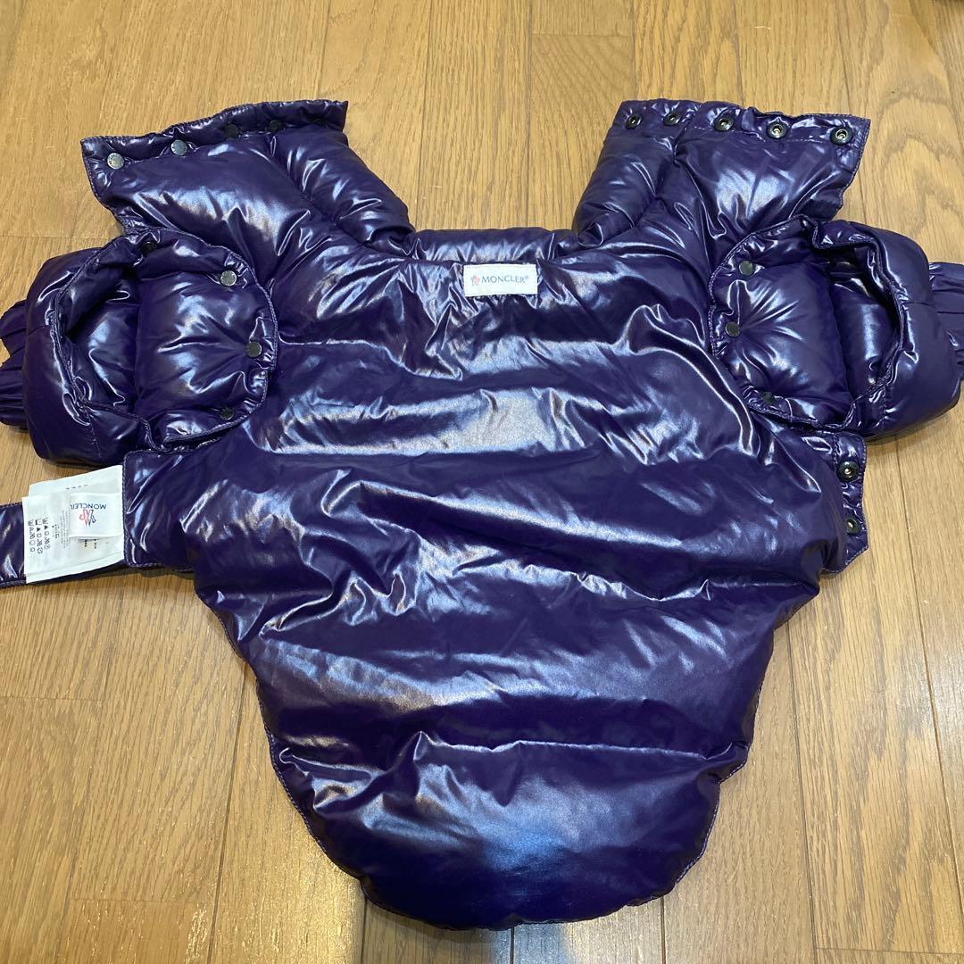 ワンちゃん用　モンクレール　ダウン　試着のみ　超美品　犬用　フード付き