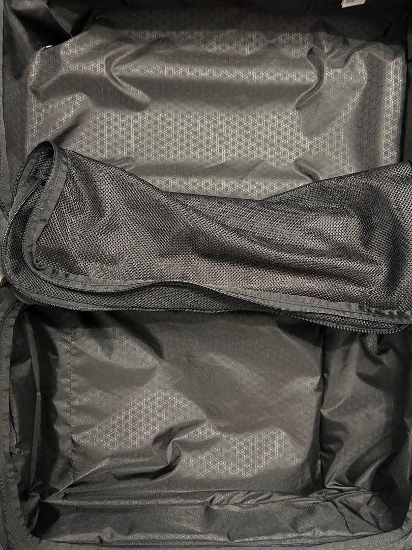 THE NORTH FACE ブラック キャリーケース　ストラトライナー