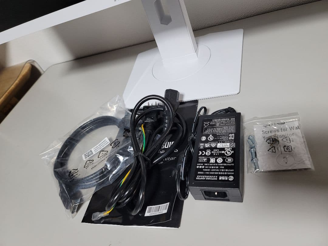 美品　おしゃれ　MSI 27インチ　WQHD　170Hzゲーミングモニター