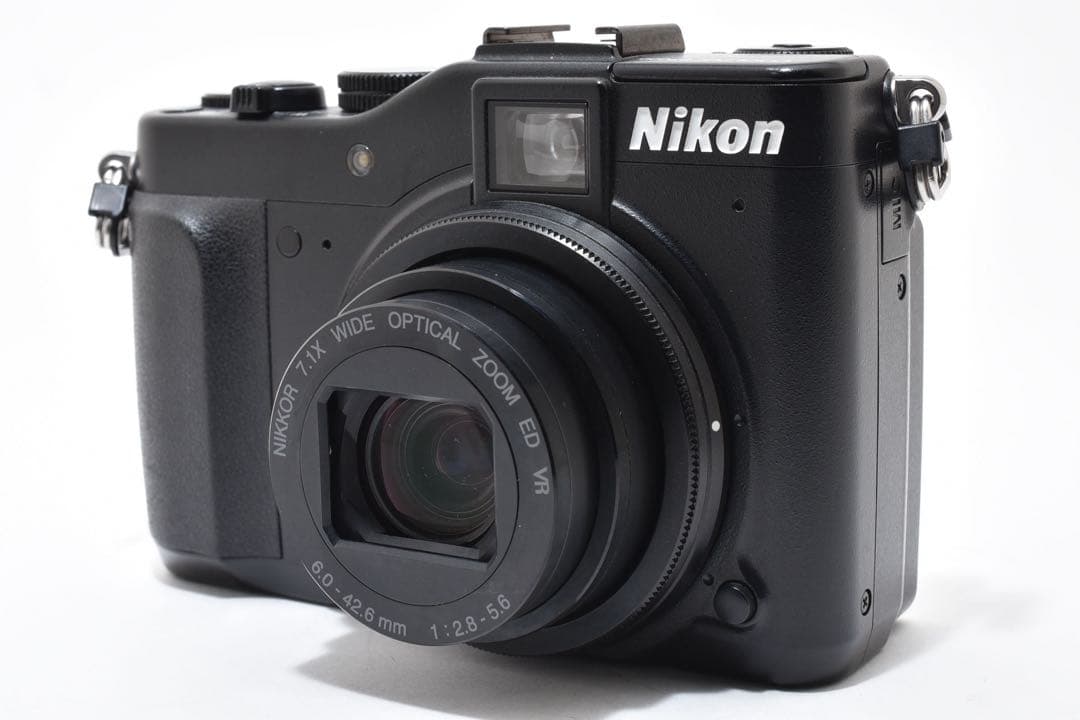 Nikon coolpix P7000 コンパクトデジタルカメラ 7.1倍ズーム