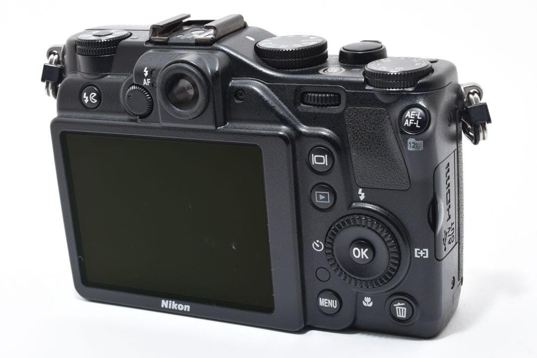 Nikon coolpix P7000 コンパクトデジタルカメラ 7.1倍ズーム