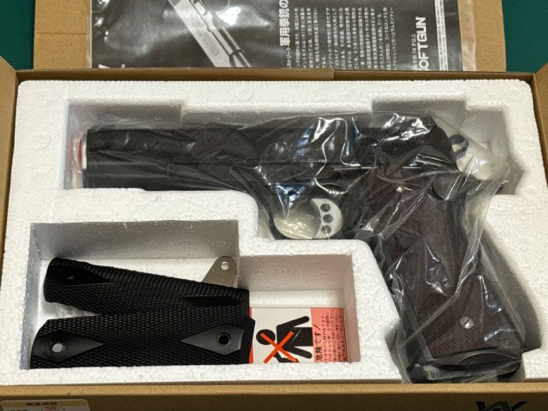 ウエスタンアームズ　LAヴィッカーズカスタム　リアルスチールバージョン美中古品