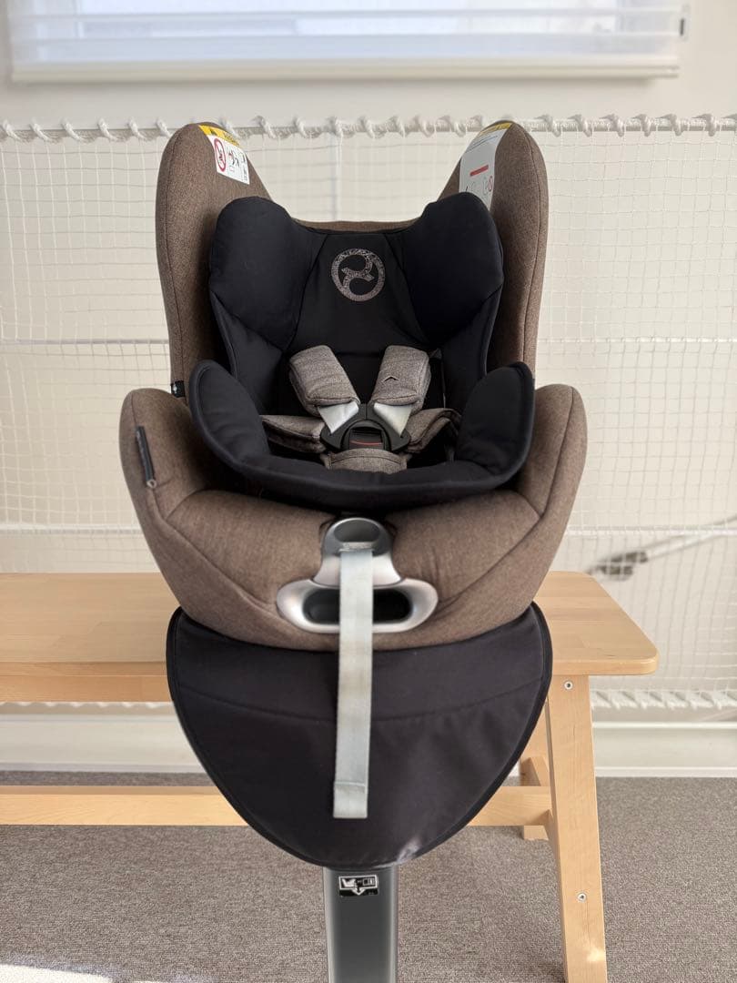 Cybex sirona plus サイベックス　シローナプラス　伊勢丹限定