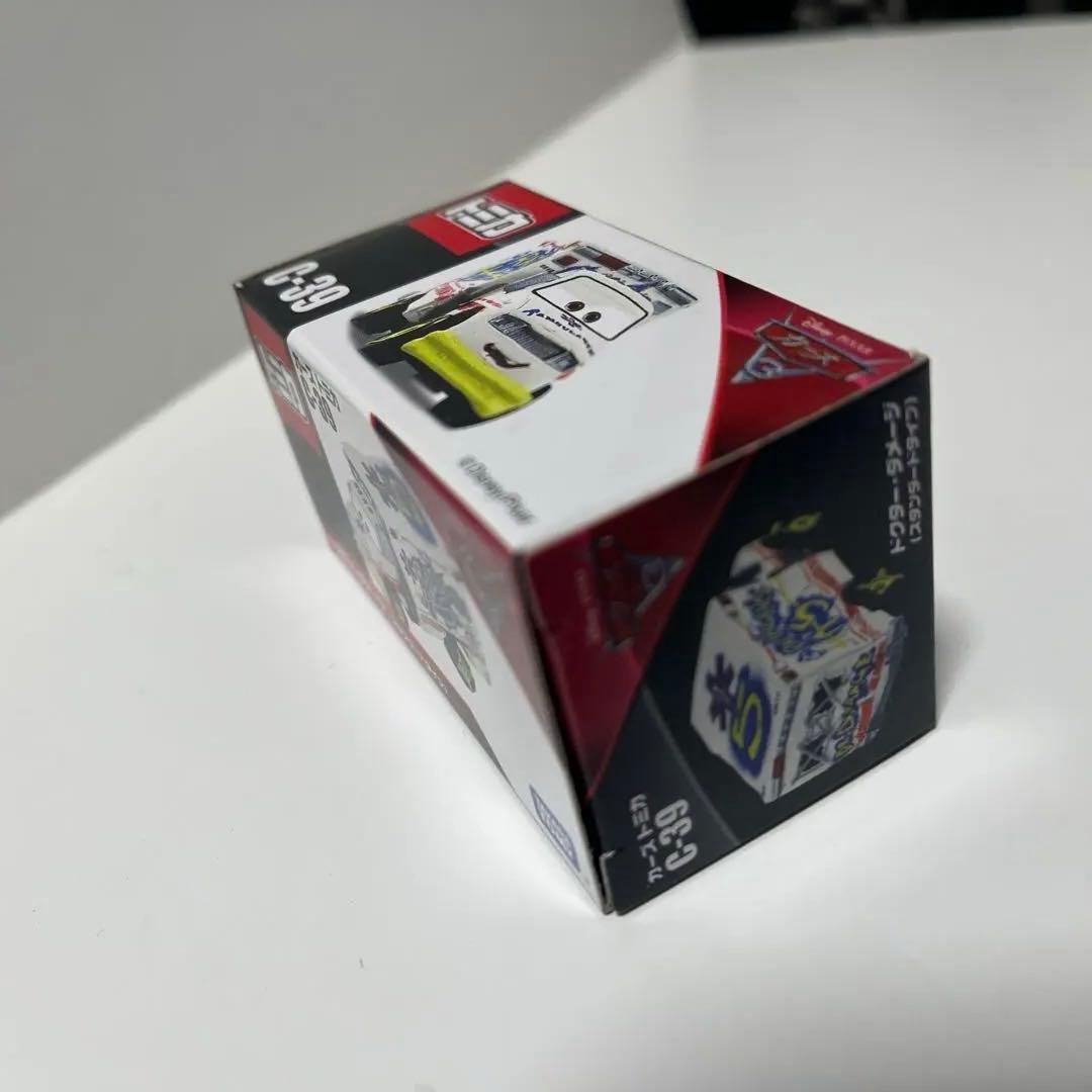新品⭐️カーズ トミカ C－39 ドクター・ダメージ　スタンダードタイプ