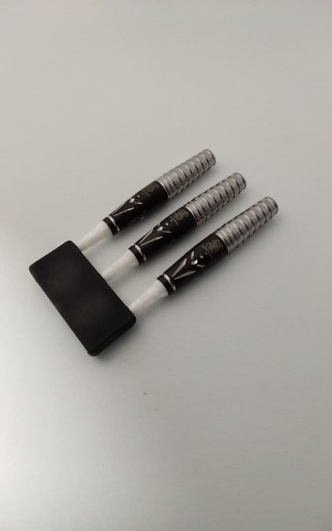 本日限り限定価格!サングリアル!坂口優希恵!新品同!極美品!付録未開封!ダーツ