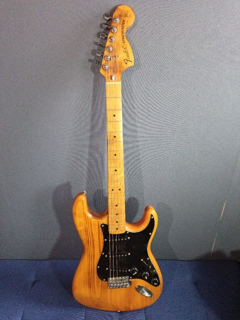 Fender Stratocaster ナチュラル