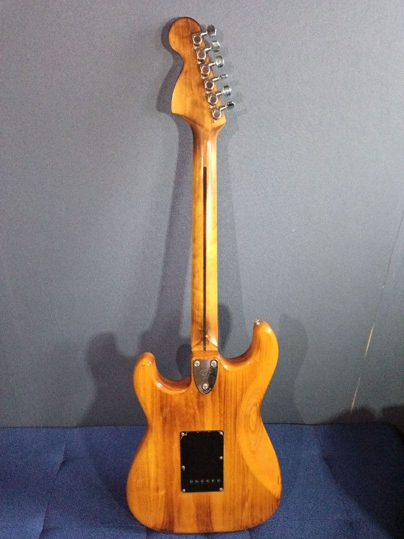 Fender Stratocaster ナチュラル