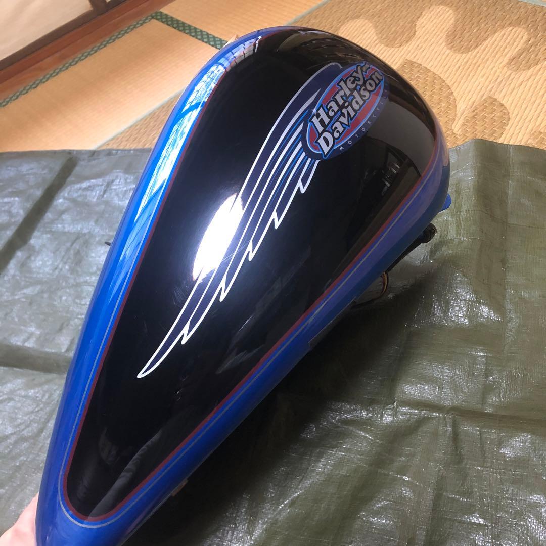 ハーレーダビッドソン　純正タンク　ソフテイル 2004年　fxsts