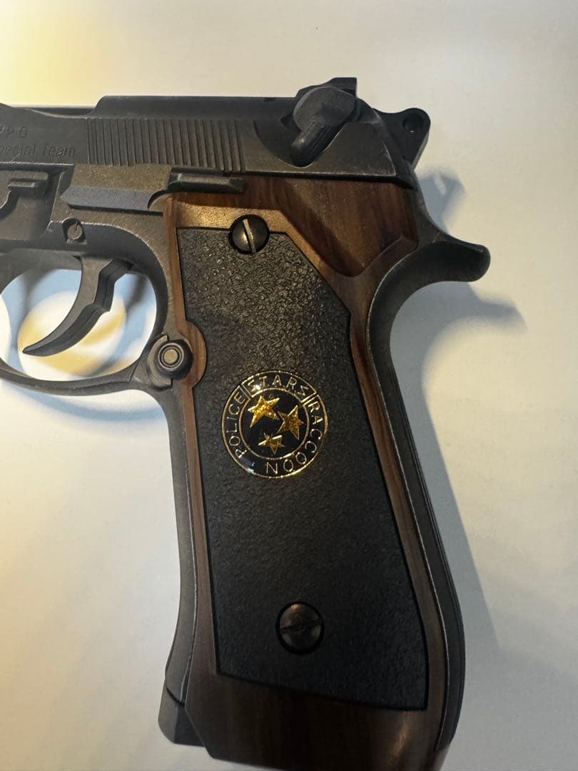 リアルガン塗装済み　M92F サムライエッジ　ガスガン　バイオハザード