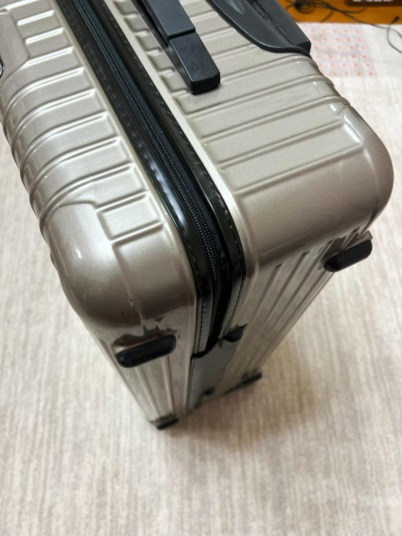 RIMOWA リモワ　サルサ　２輪　８２L　シャンパンゴールド　美品　キャリー