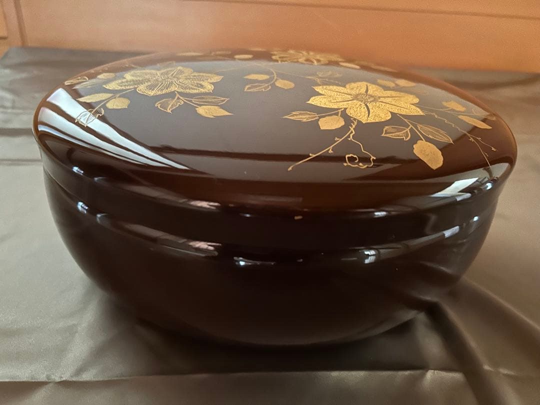 川連漆器茶びつ