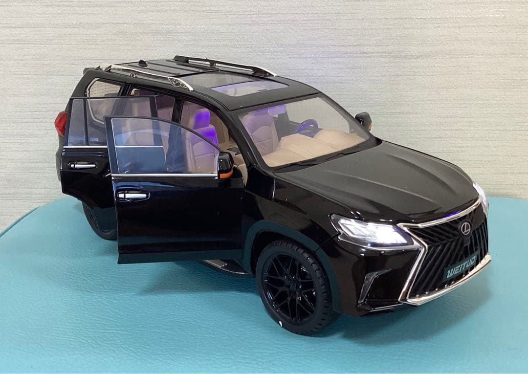 レクサス LX570 ブラック LEXUS 1/18