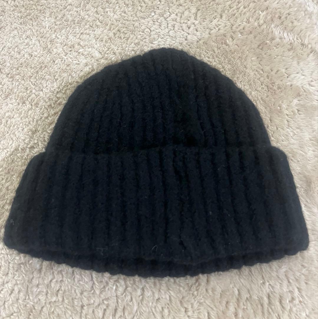 新品未使用　セリーヌロゴニット帽