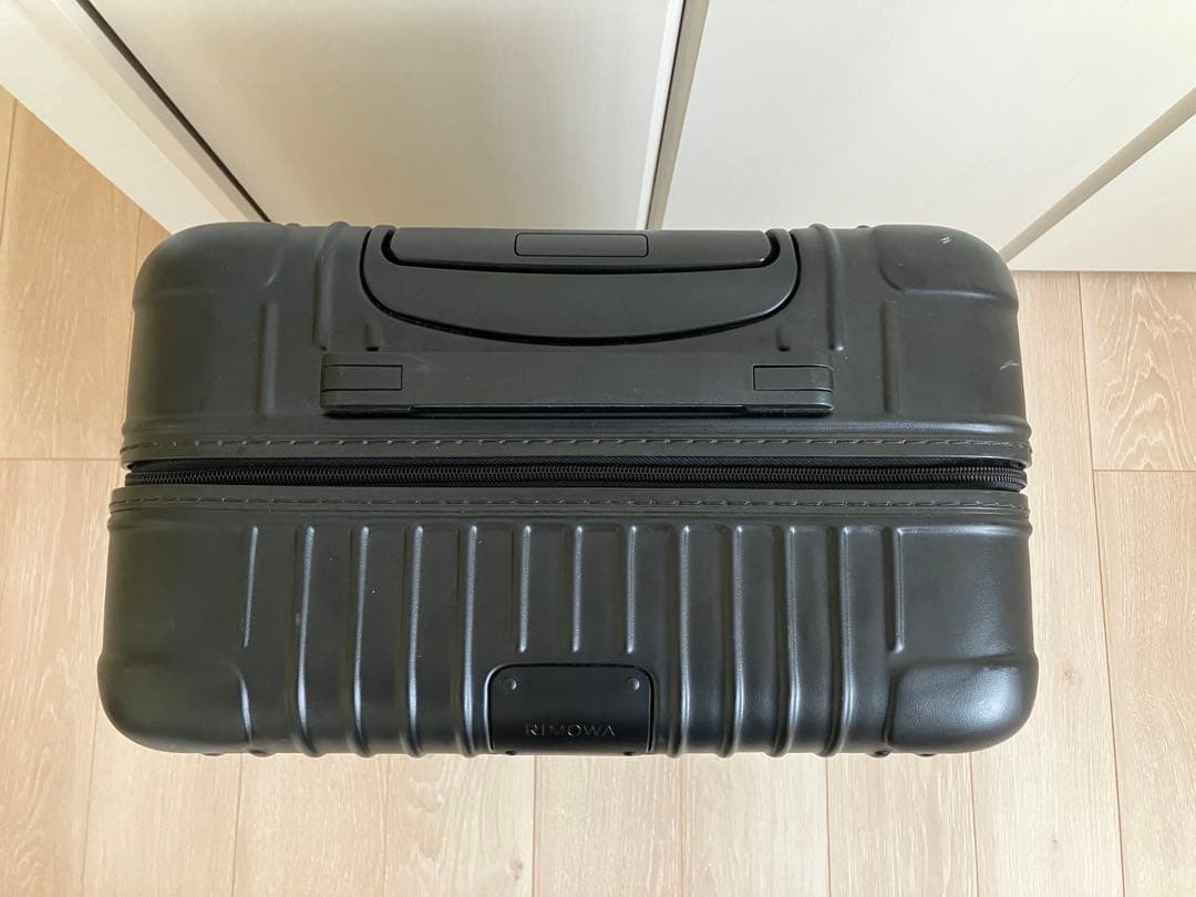 リモワ RIMOWA スーツケース　エッセンシャル チェックイン　M