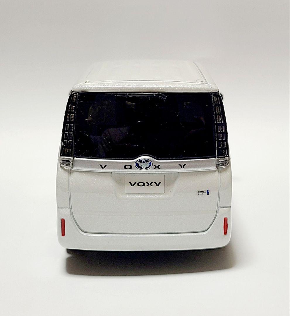 トヨタ 80系 ヴォクシー カラーサンプル