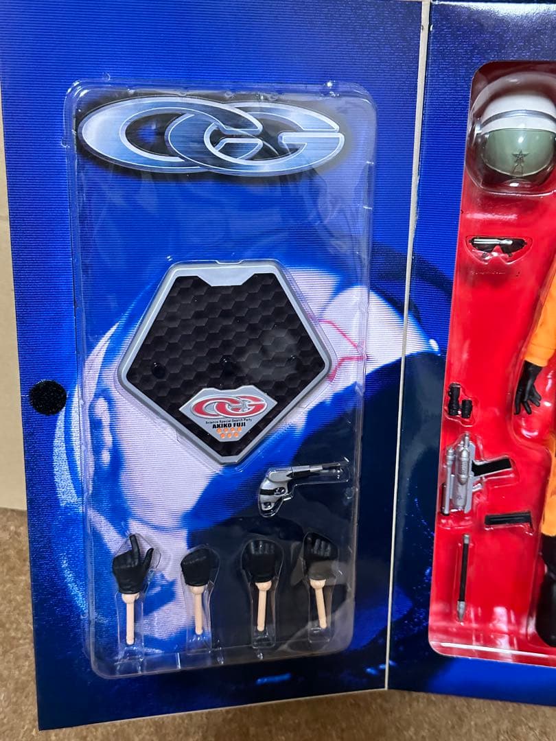 クールガール　科学特捜隊　フジアキコ隊員