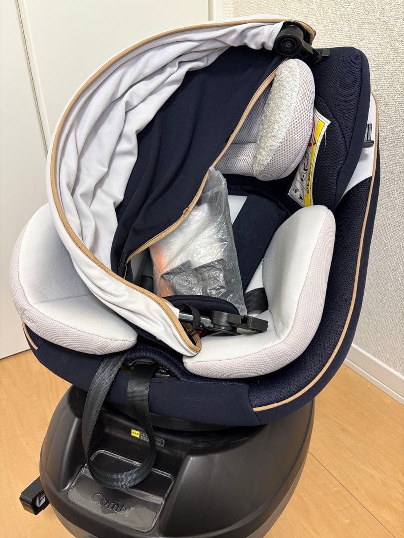 レオ　Combi クルムーヴスマート　チャイルドシートISOFIX