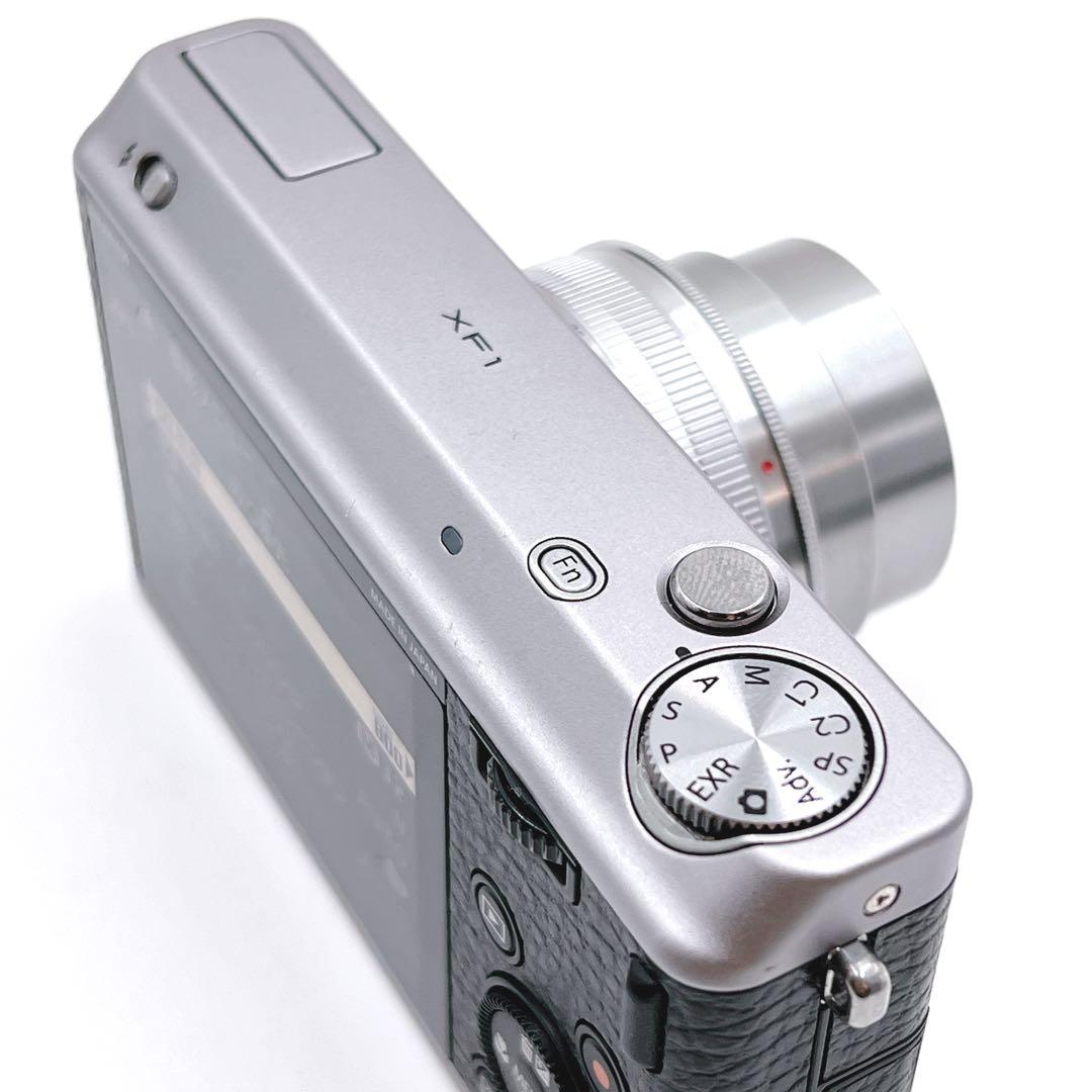 【外観美品】 FUJIFILM XF1 オールドデジカメ　レトロ