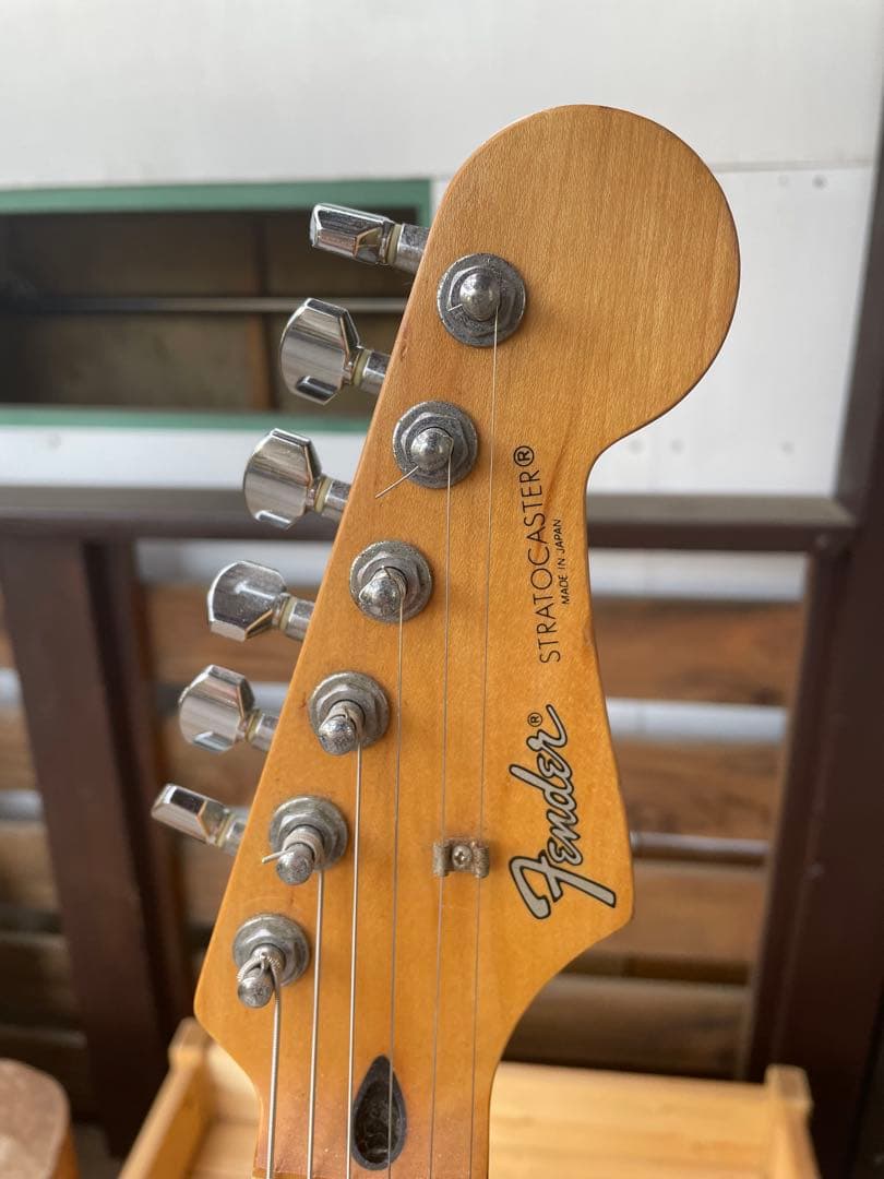 Fender Japan ストラトギター