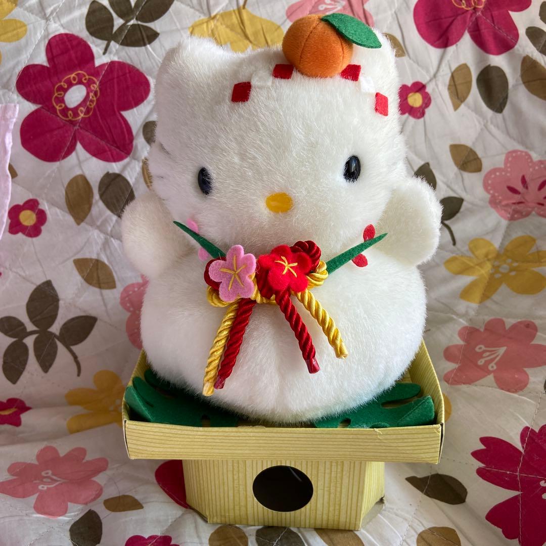 ハローキティ♡レトロ　鏡餅ぬいぐるみ