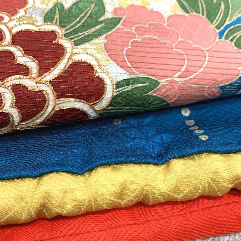 511w6〇引き振袖 金駒刺繍 金彩 地紋 花 掛下〇美品 結婚式 舞台衣装