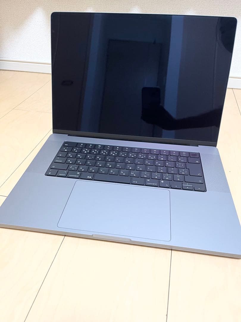 極美品MACBOOK PRO M1 2021 16インチ　32GB 充電回数２回