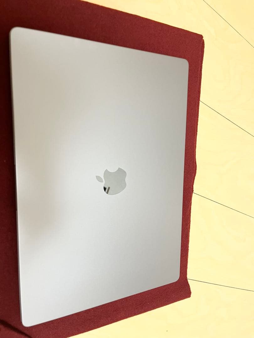 極美品MACBOOK PRO M1 2021 16インチ　32GB 充電回数２回